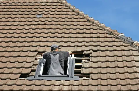 Pose de velux - Castelnau-de-Montmiral